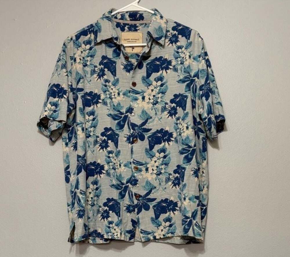 Island Republic Vintage Collection Blue Floral Hawaiian Shirt Size L